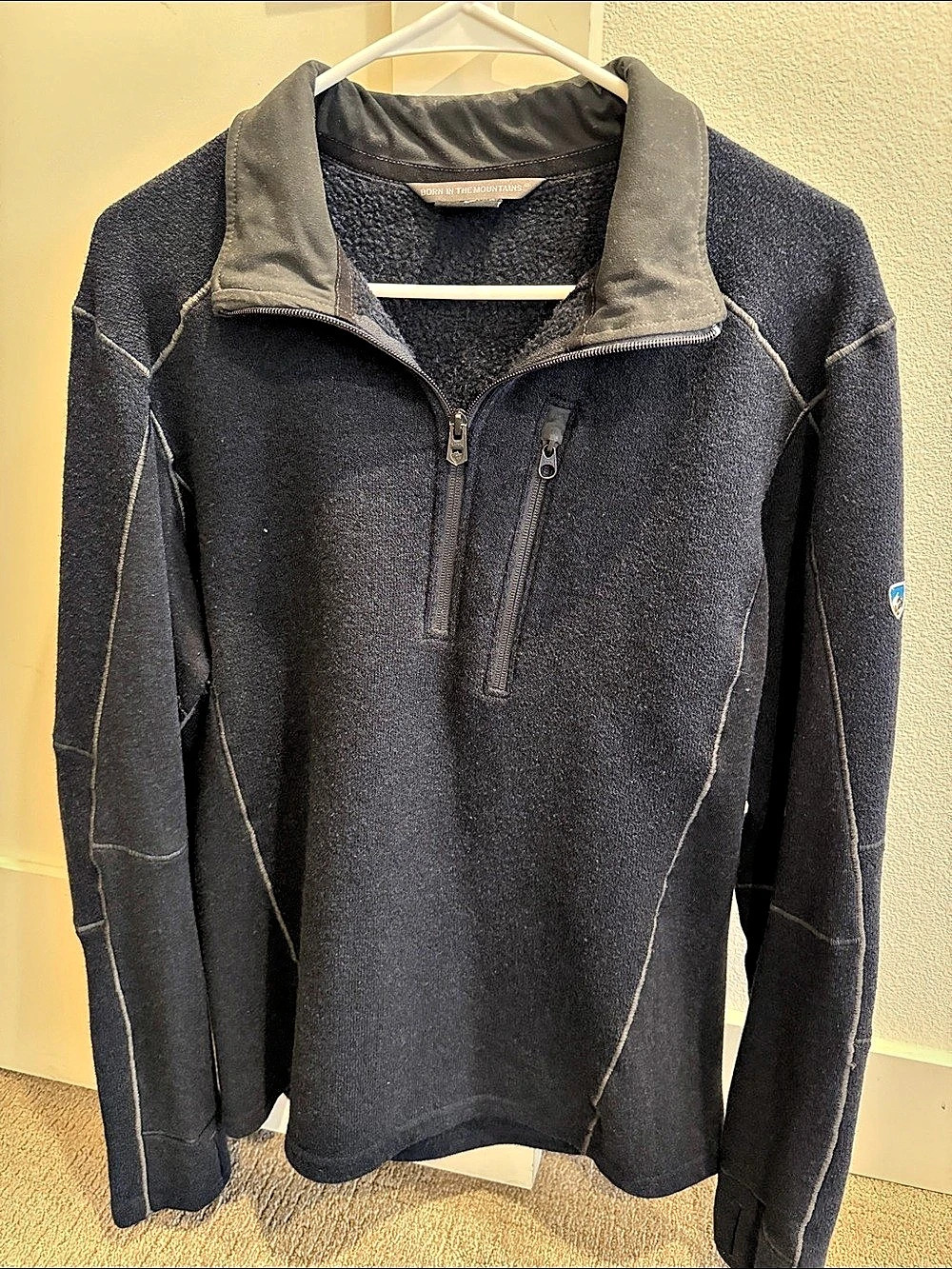 Kuhl Men's Quarter-Zip Fleece in Black Size Large Like New